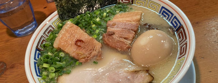 九州とんこつラーメン 幸福軒 is one of Sada 님이 좋아한 장소.