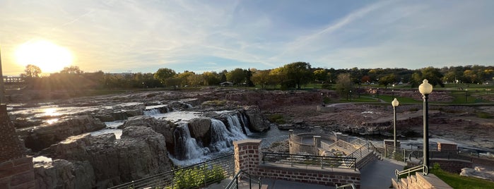 Falls Park is one of Cool, Unique and Historic.