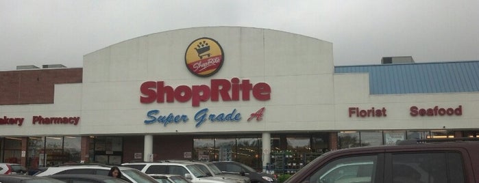 ShopRite of Norwalk is one of Amyさんの保存済みスポット.