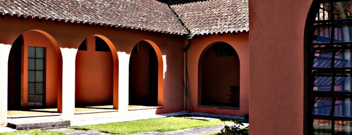 Mosteiro da Virgem is one of Petrópolis.