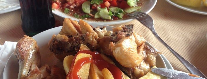 Atdağ Restaurant is one of Posti che sono piaciuti a Samet.