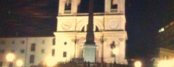 Scalinata di Trinità dei Monti is one of 61 cosas que no puedes perderte en Roma.