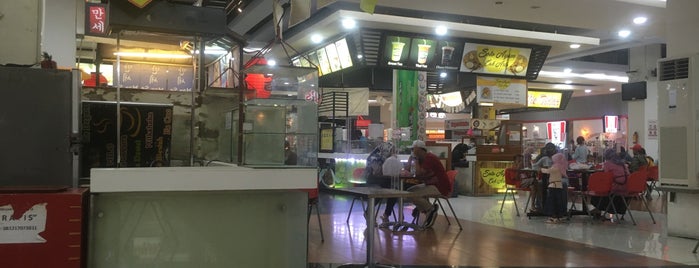 Foodcourt City of Tomorrow (CITO) is one of Guide to Surabaya's best spots.