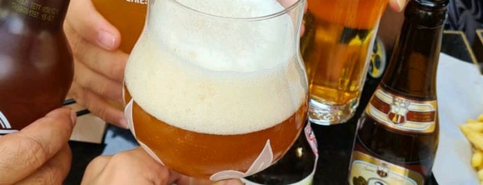 Craft Beer Lab is one of Discover Kadıköy.