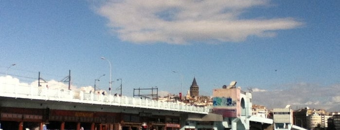 Galata Köprüsü is one of İstanbul'da Gezilmesi-Görülmesi Gereken Mekanlar.