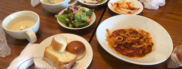 bistro EDONA is one of Tamakiさんのお気に入りスポット.