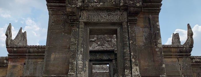 Preah Vihear is one of SiemReap.