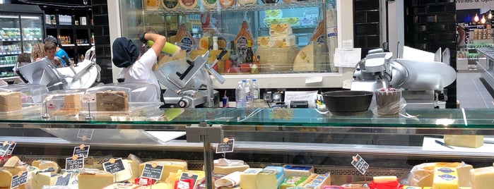 Spar Supermarket is one of Naxos.