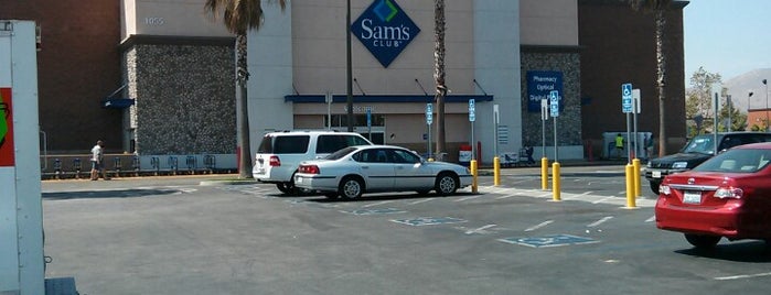 Sam's Club is one of สถานที่ที่บันทึกไว้ของ Aamir.