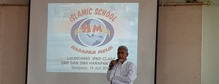 Harapan Mulia Islamic School is one of สถานที่ที่ Remy Irwan ถูกใจ.