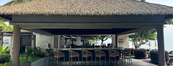 THE WESTIN BEACH SIDE BAR is one of jelong2.