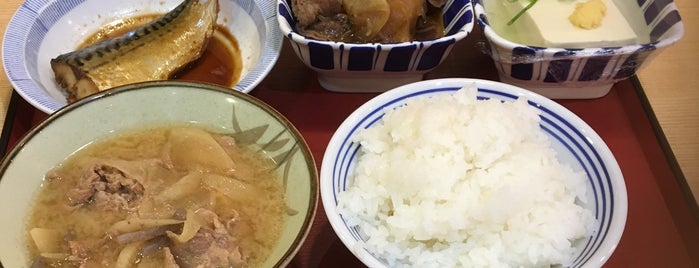 斑鳩食堂 is one of 旅先での食事.