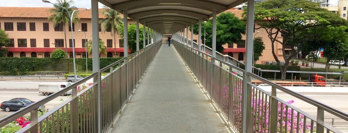 Overhead Bridge (No. 55270) is one of School.