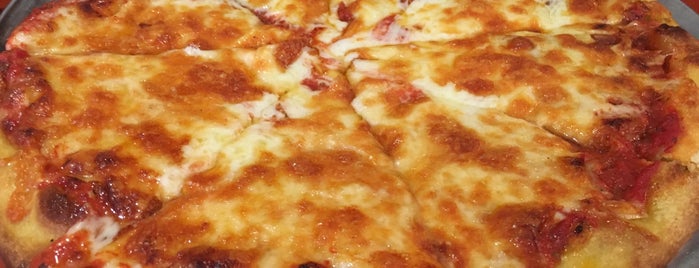 Mineo's Pizza is one of Locais curtidos por Jonathan.