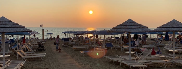 Bagno Santa Lucia is one of San Vincenzo Restaurant.