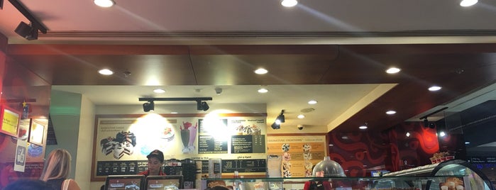 COLD STONE CREAMERY is one of Benjamin'in Beğendiği Mekanlar.