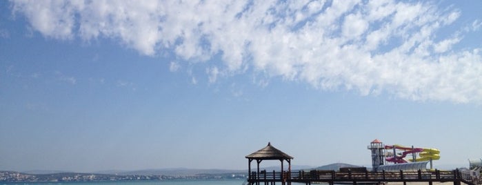 Ege Çeşme Sitesi Plaj is one of İzmir Sayfiyeleri 2.