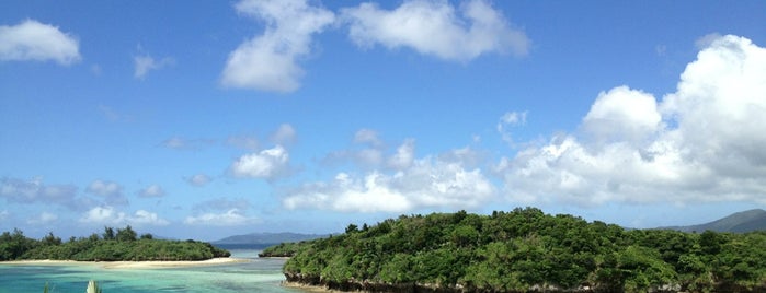 Kabira Bay is one of 石垣島.