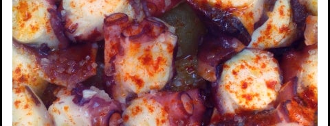 EL Petit Can Alós is one of The 15 Best Places for Tater Tots in Barcelona.