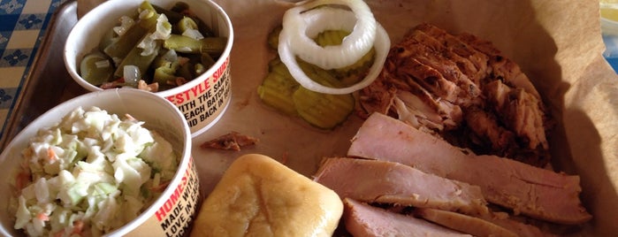 Dickey's Barbecue Pit is one of Orte, die Christopher gefallen.