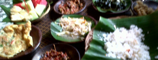 Waroeng SS is one of Semarang Culinary.