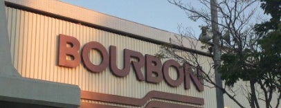 Bourbon Hipermercado is one of Tempat yang Disukai Dandara.