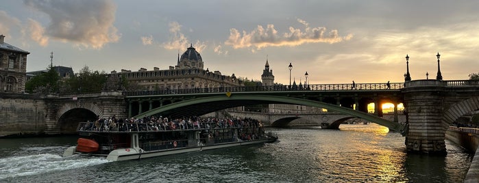 Pont au Change is one of Paris.
