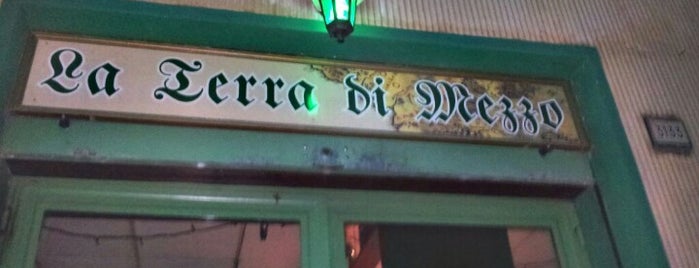 La Terra Di Mezzo - Irish Pub is one of BBB Bere Buona Birra.
