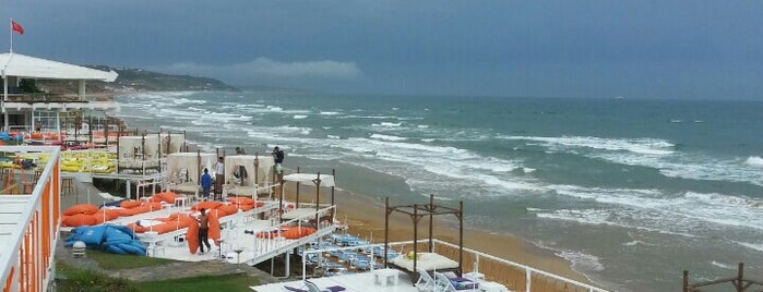Solar Beach is one of Mert'in Beğendiği Mekanlar.