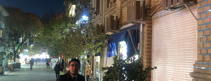 Refahi Alley | کوچه رفاهی is one of Raminさんのお気に入りスポット.