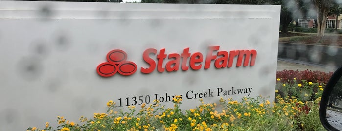 State Farm Atlanta Operations Center is one of Posti che sono piaciuti a Chester.