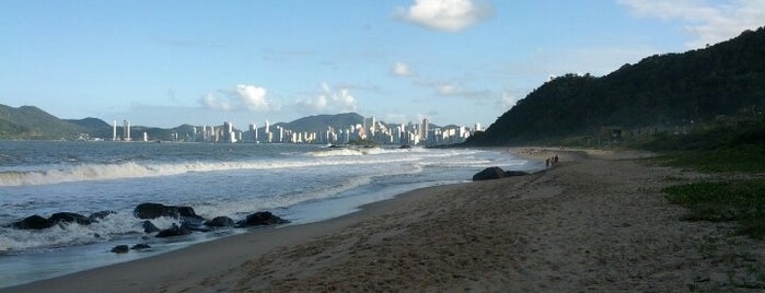 Praia do Buraco is one of Praias.