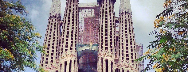 The Basilica of the Sagrada Familia is one of Hola Barca.