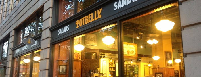 Potbelly Sandwich Shop is one of Lugares favoritos de Sara.