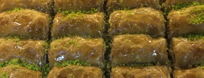 Enüller Börek Salonu is one of Posti che sono piaciuti a Cüneyt.