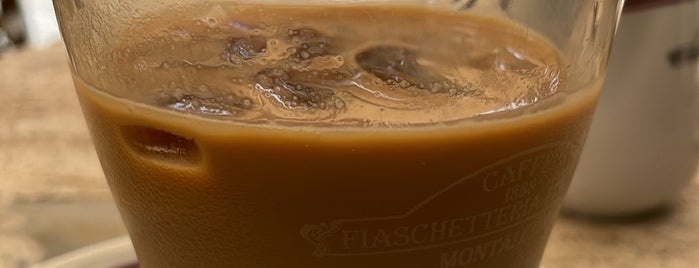 Caffè Fiaschetteria Italiana 1888 is one of Locais curtidos por Bengü Deliktaş.