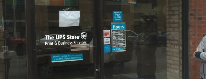 The UPS Store is one of Brandon'un Beğendiği Mekanlar.