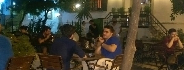 Eski Cafe Bar is one of Haftsya.