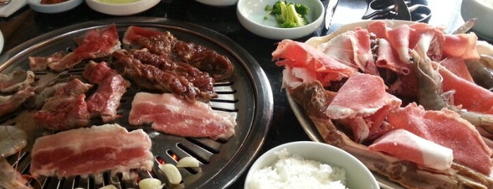 Palace Korean Bar & Grill is one of Locais curtidos por minniemon.