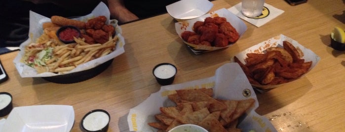 Buffalo Wild Wings is one of I like to eat..