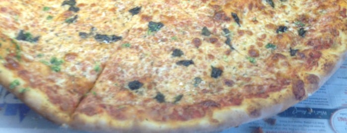Fresca Pizza & Pasta is one of Orte, die Albha gefallen.