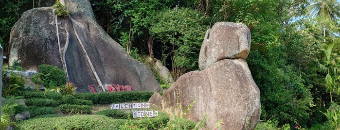 Valentine Stone is one of Koh Samui (Thailand).