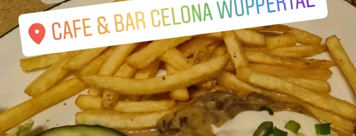 Cafe & Bar Celona is one of Muss getestet werden.