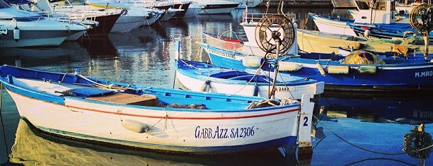 Porto Turistico Masuccio Salernitano is one of Posti che sono piaciuti a Rob.