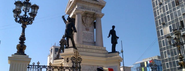 Monumento a los Héroes de Iquique is one of Tempat yang Disukai Luis.