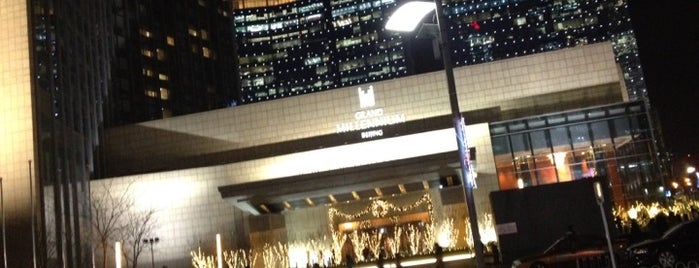 Millennium Hotel is one of Aloさんのお気に入りスポット.