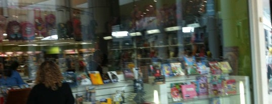 Livraria Leitura is one of Fátima.