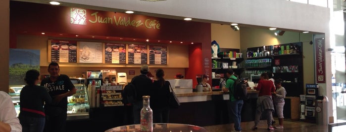 Juan Valdez Café is one of Posti che sono piaciuti a Rocio.