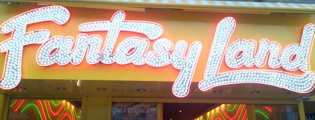 Fantasyland Oyun Merkezi & Coffee is one of Orte, die Fatih gefallen.