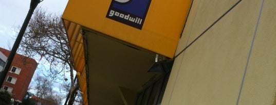 Goodwill Industries is one of Orte, die cnelson gefallen.